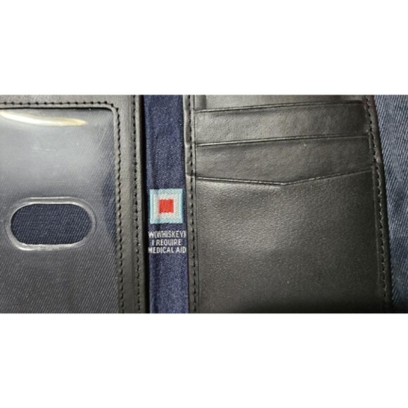 Men's Classic Leather Trifold RFID Wallet (Available in Smooth or Pebble Grain) - Picture 3 of 10